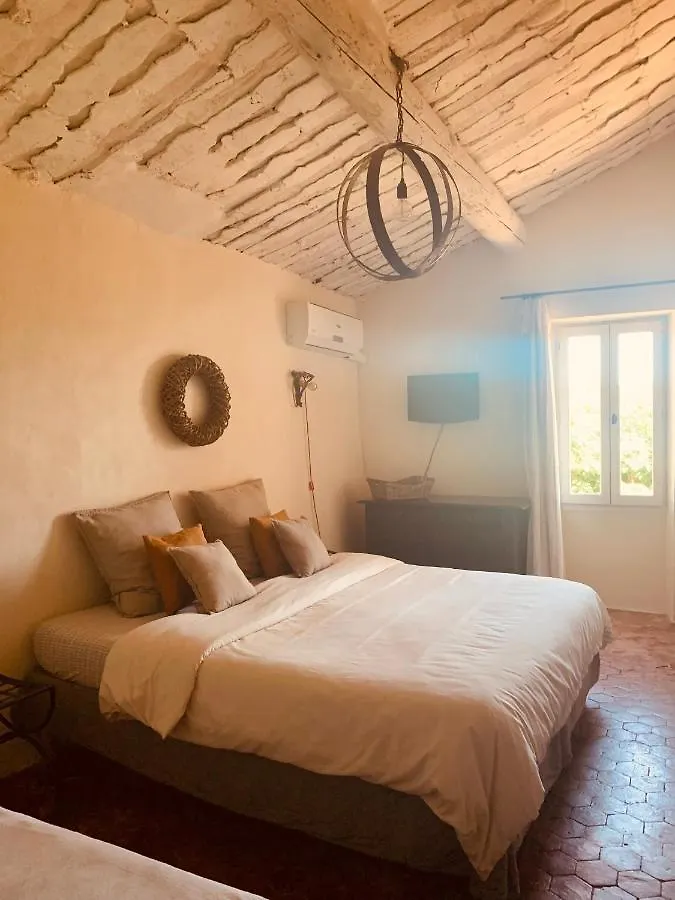Le Vieux Portail Bed & Breakfast Saint-Saturnin-les-Apt