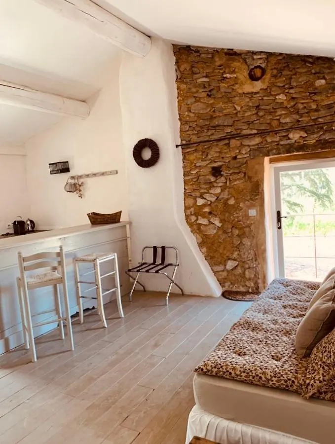 Le Vieux Portail Bed & Breakfast Saint-Saturnin-lès-Apt 0*,  Fransa