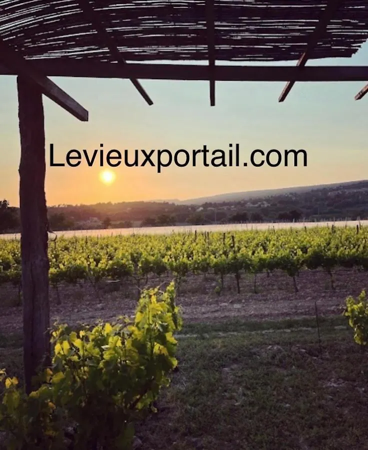 Le Vieux Portail location
