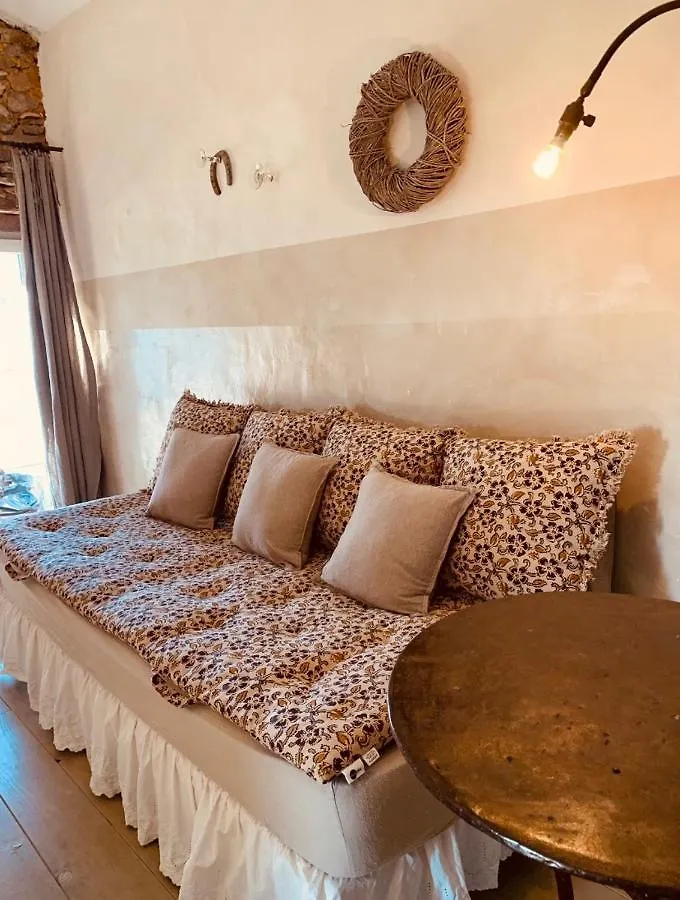 Le Vieux Portail Bed & Breakfast Saint-Saturnin-les-Apt France