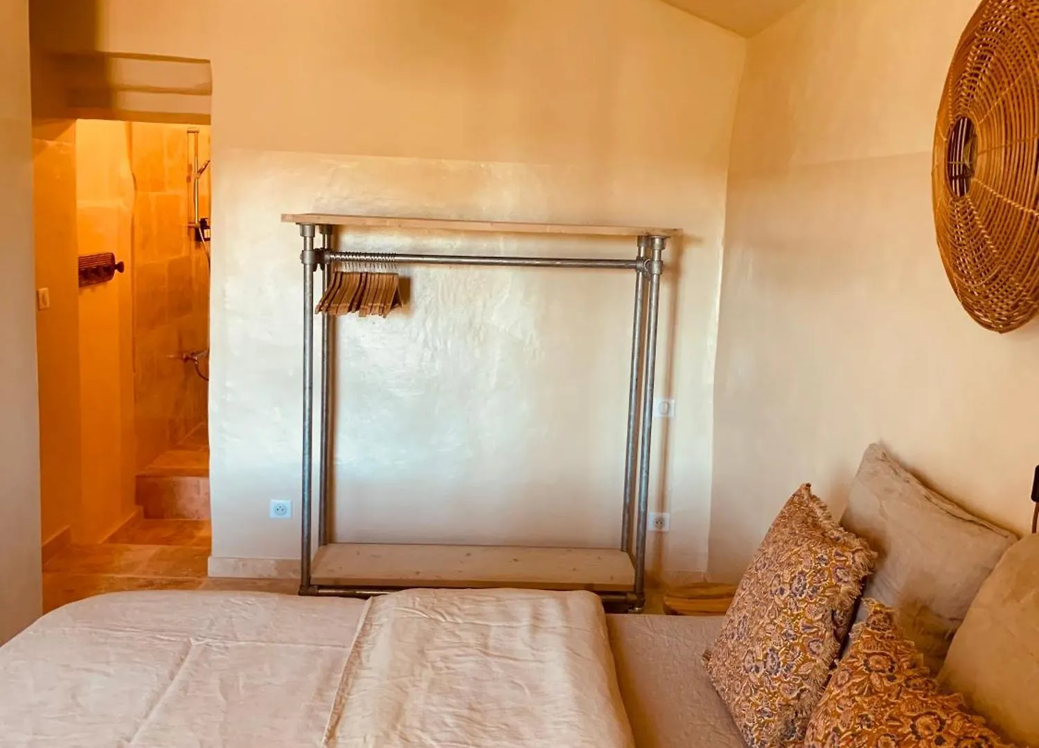 Le Vieux Portail Bed & Breakfast Saint-Saturnin-lès-Apt