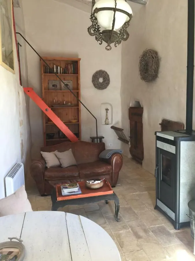 Le Vieux Portail Bed & Breakfast Saint-Saturnin-les-Apt 0*,